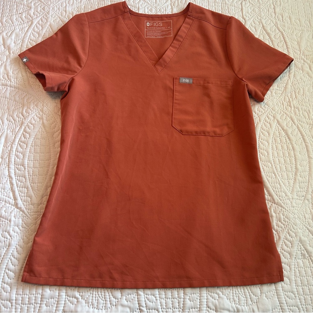 Figs Terracotta V-Neck Scrub Top